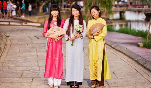 Ao dai – barwna historia stroju wietnamskich kobiet