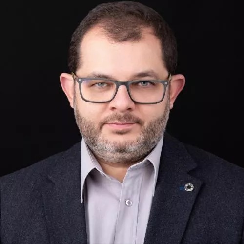 prof. dr hab. Tomasz Grzyb